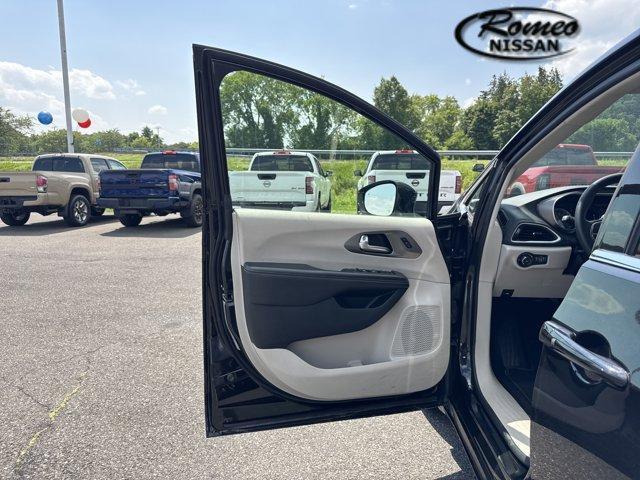 used 2022 Chrysler Pacifica car, priced at $22,330