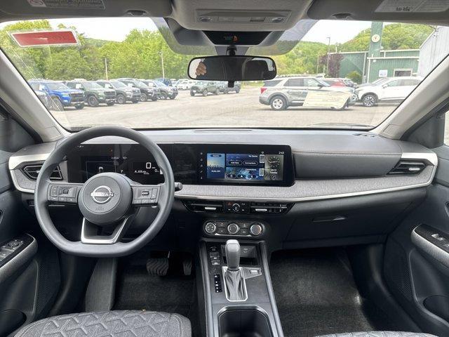 new 2025 Nissan Kicks car, priced at $26,930