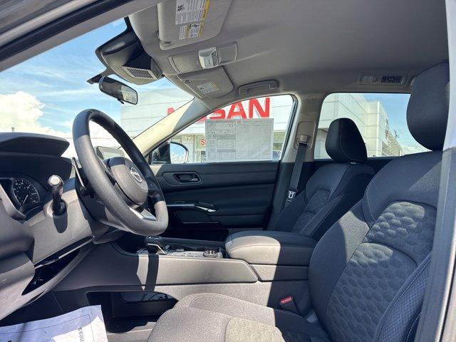 new 2025 Nissan Pathfinder car, priced at $40,110