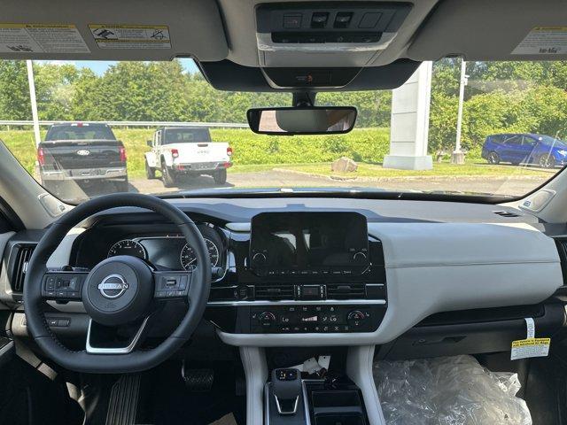 new 2025 Nissan Pathfinder car, priced at $49,465