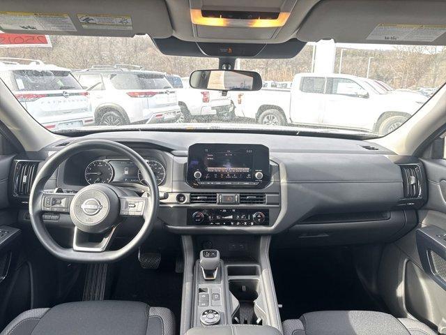 new 2025 Nissan Pathfinder car, priced at $40,460