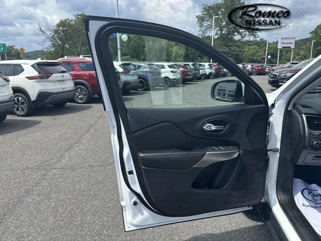 used 2019 Jeep Cherokee car, priced at $21,995
