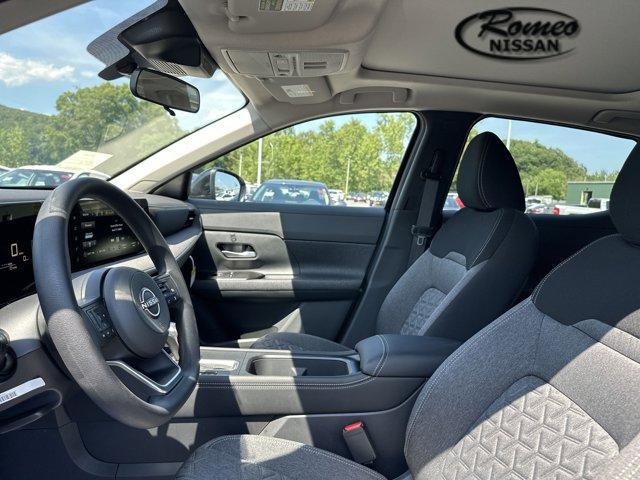 new 2025 Nissan Kicks car, priced at $28,860