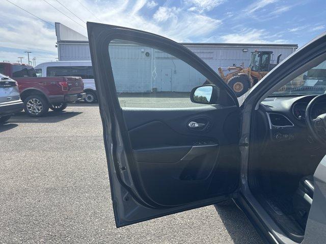 used 2019 Jeep Cherokee car, priced at $15,995