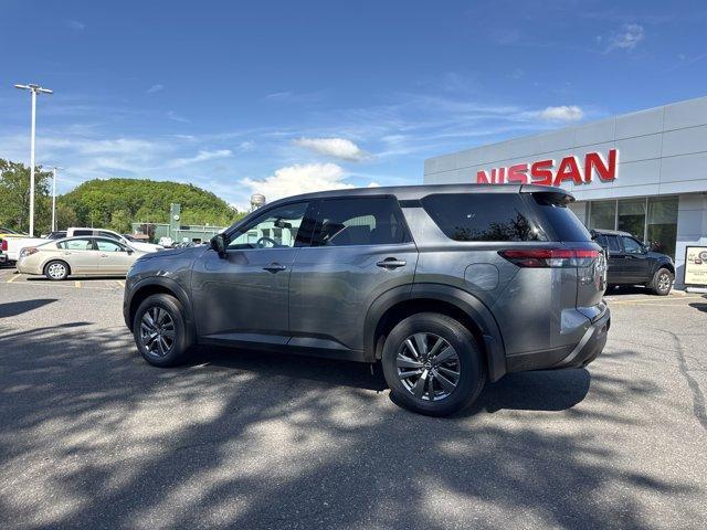 new 2025 Nissan Pathfinder car, priced at $40,010