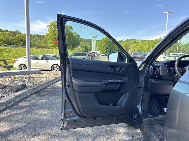 new 2025 Nissan Pathfinder car, priced at $40,010