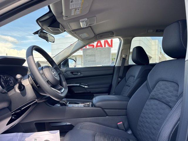 new 2025 Nissan Pathfinder car, priced at $40,010