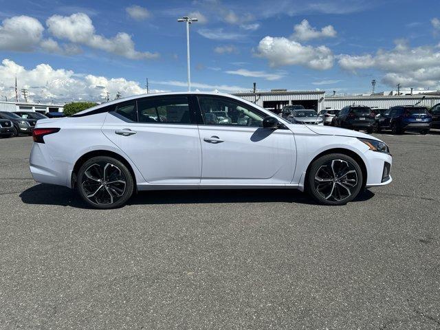 new 2025 Nissan Altima car