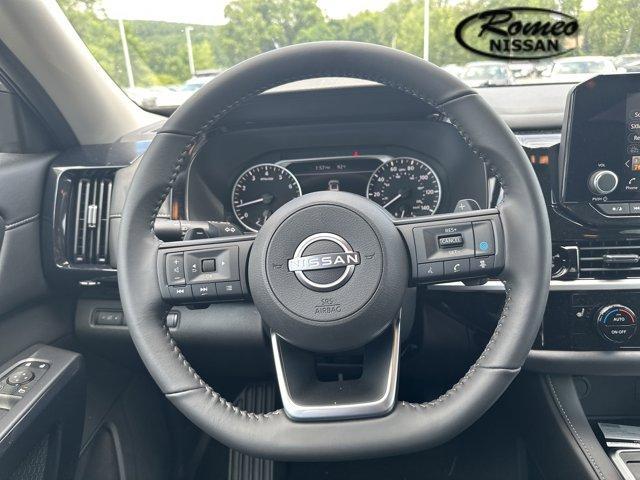 new 2025 Nissan Pathfinder car, priced at $44,086