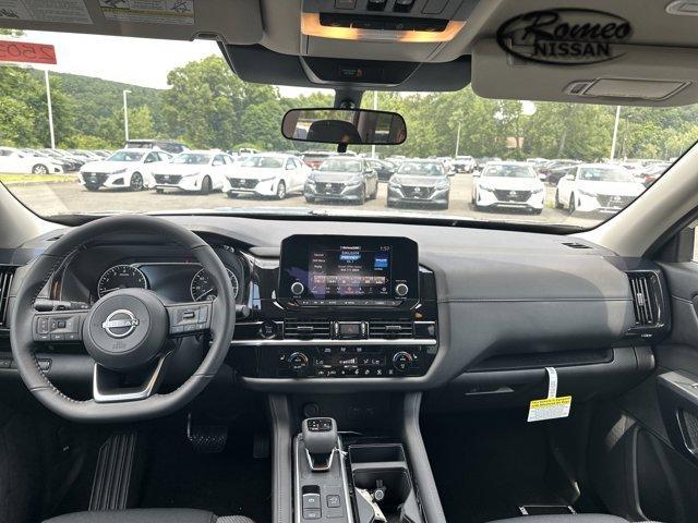 new 2025 Nissan Pathfinder car, priced at $44,086