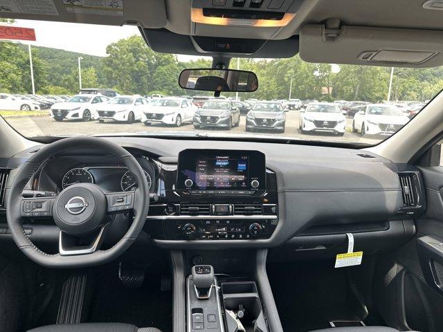 new 2025 Nissan Pathfinder car, priced at $45,775