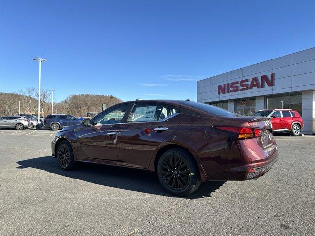 new 2025 Nissan Altima car, priced at $30,465