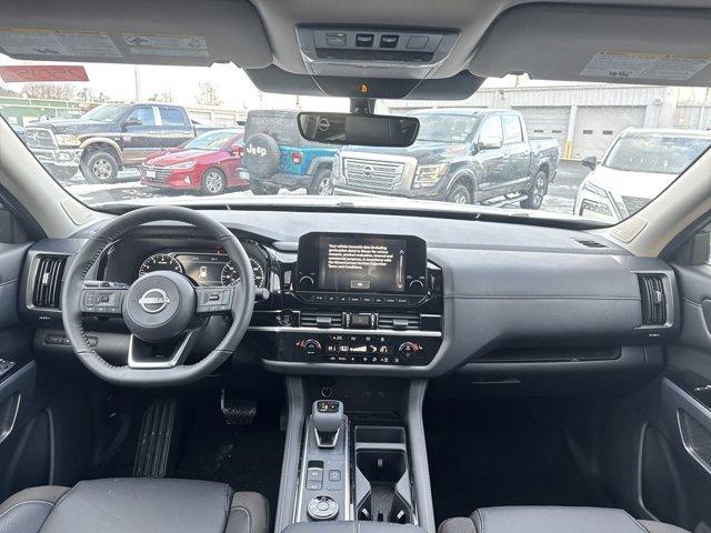 new 2025 Nissan Pathfinder car, priced at $49,525