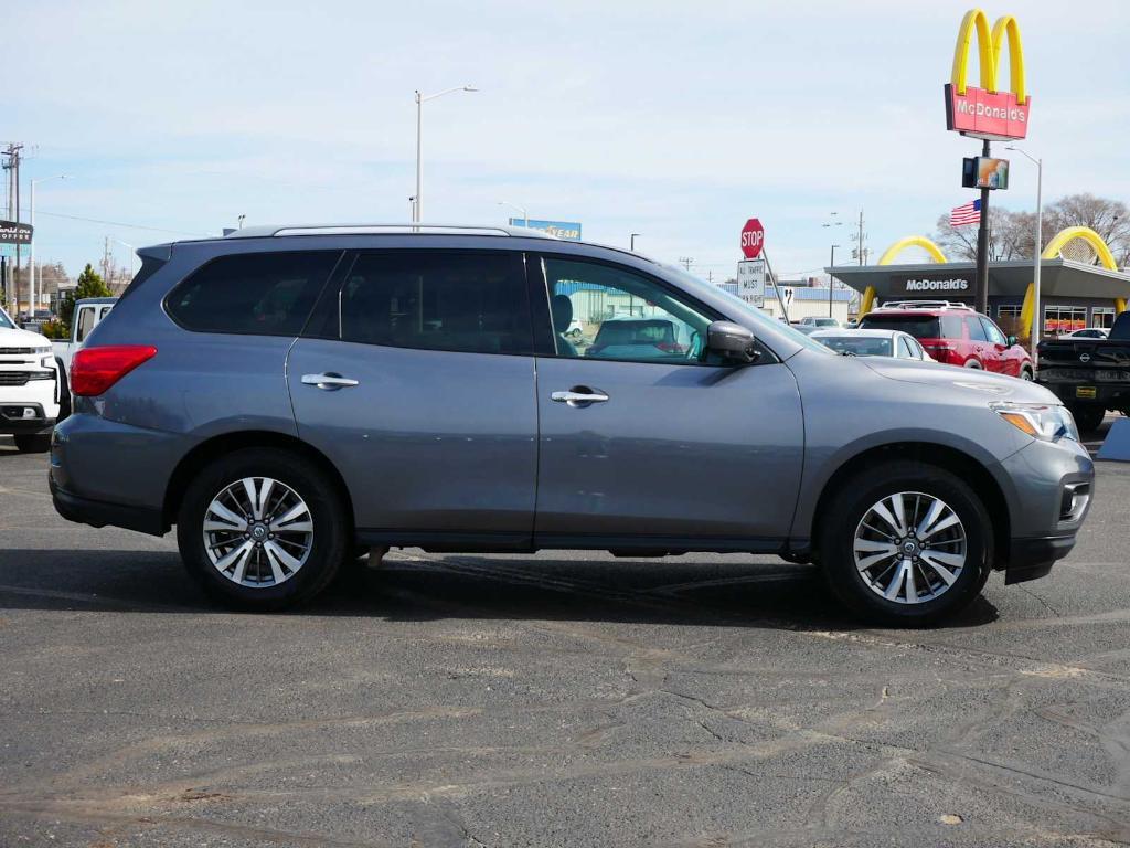 used 2020 Nissan Pathfinder car, priced at $19,424