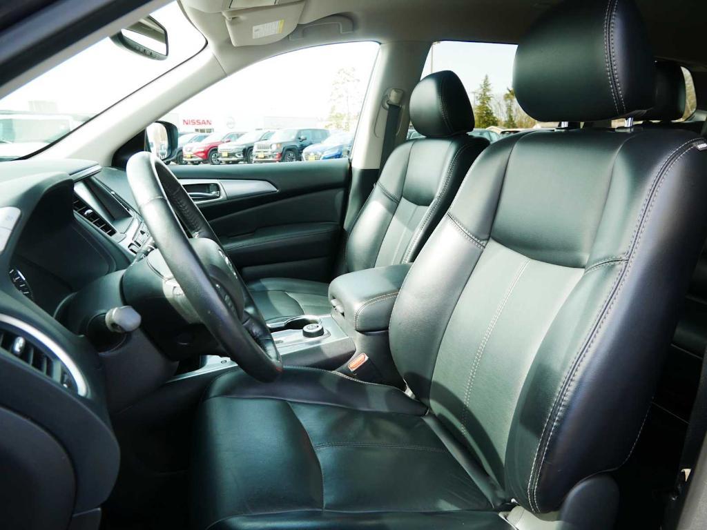 used 2020 Nissan Pathfinder car, priced at $19,424