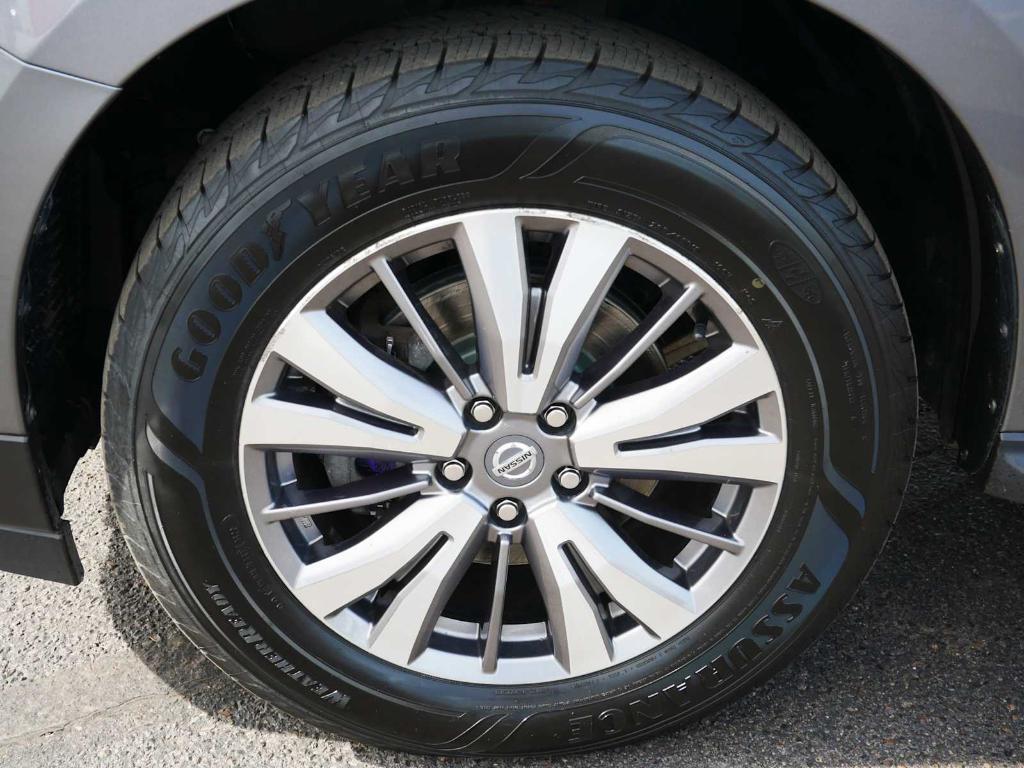 used 2020 Nissan Pathfinder car, priced at $19,424