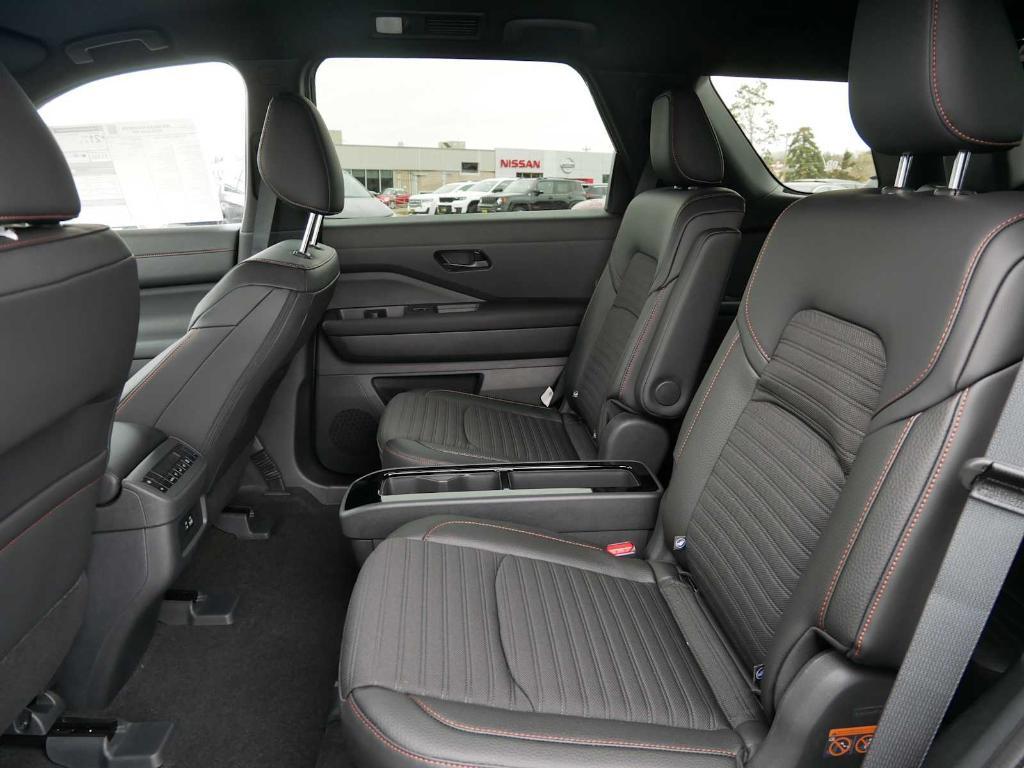 new 2025 Nissan Pathfinder car, priced at $42,270