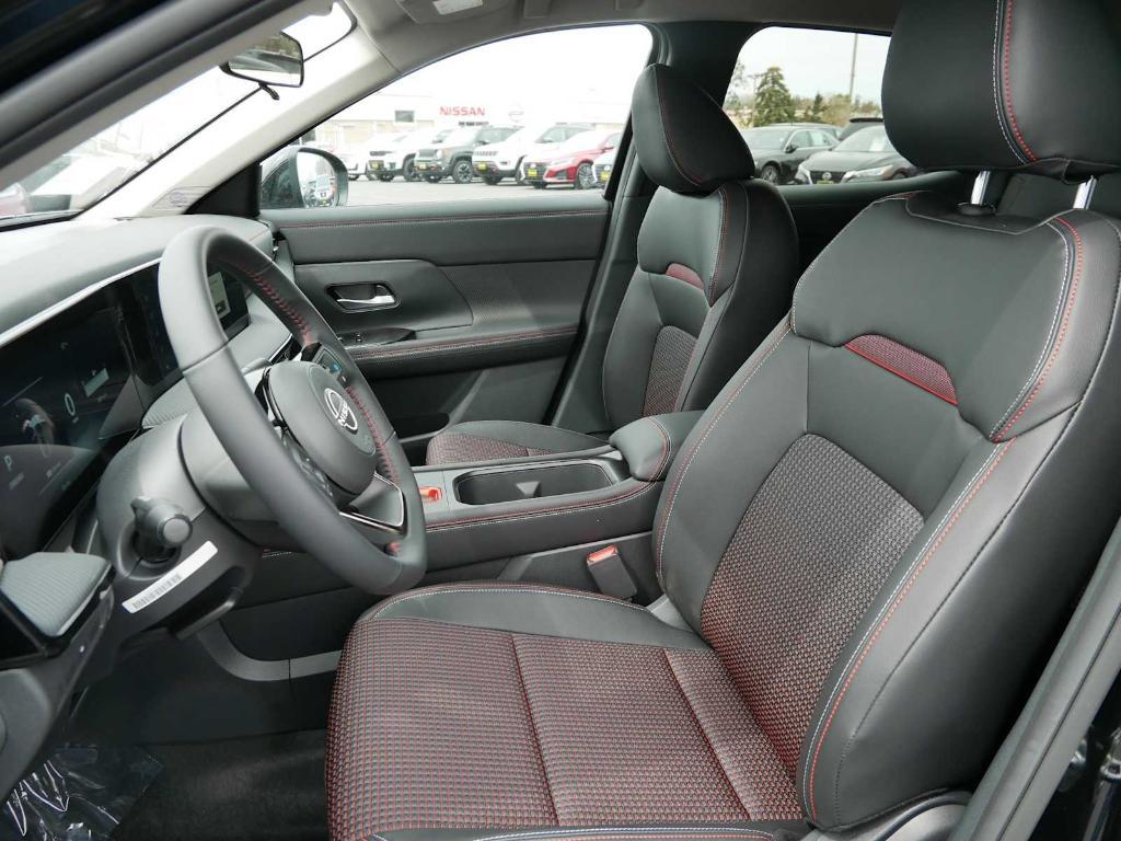 new 2025 Nissan Kicks car, priced at $29,011
