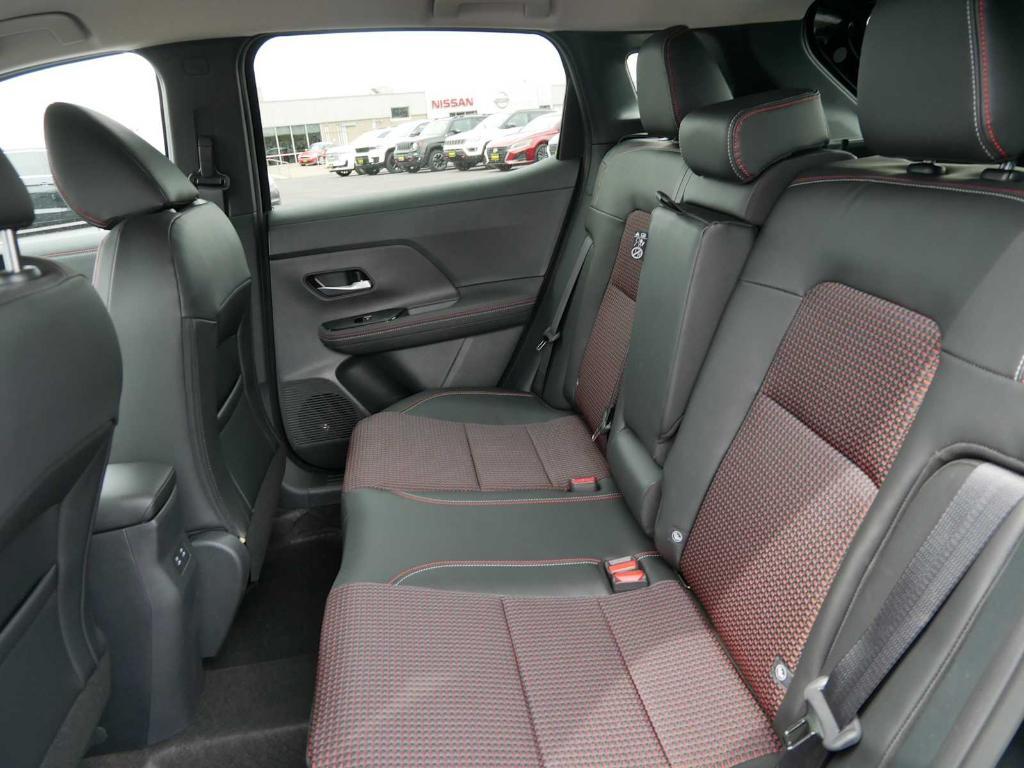 new 2025 Nissan Kicks car, priced at $29,011