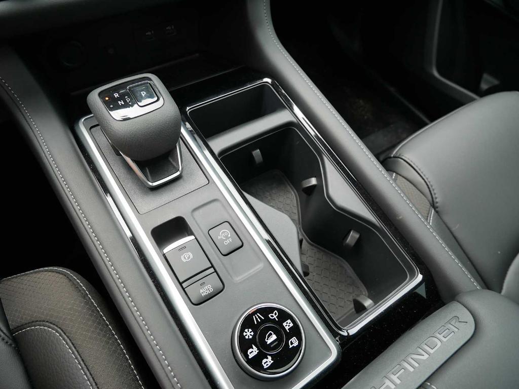 new 2025 Nissan Pathfinder car, priced at $47,420