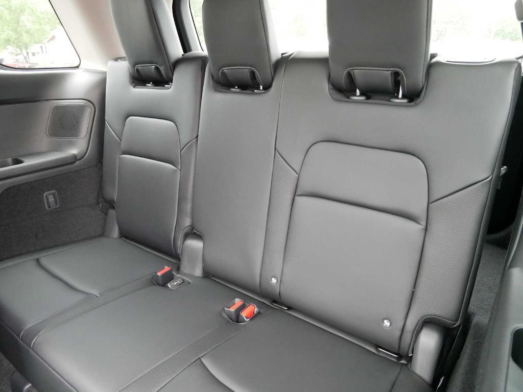 new 2025 Nissan Pathfinder car, priced at $47,420