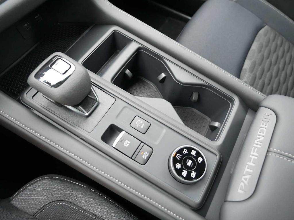 new 2025 Nissan Pathfinder car, priced at $33,363