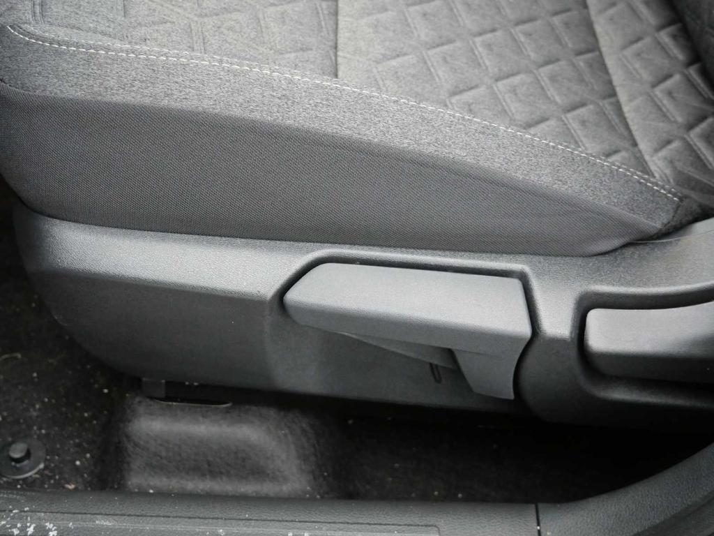 new 2025 Nissan Kicks car, priced at $26,494