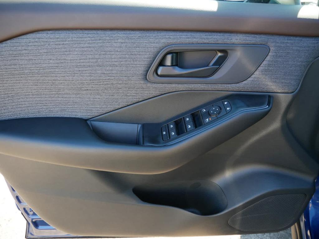 used 2023 Nissan Rogue car, priced at $24,994