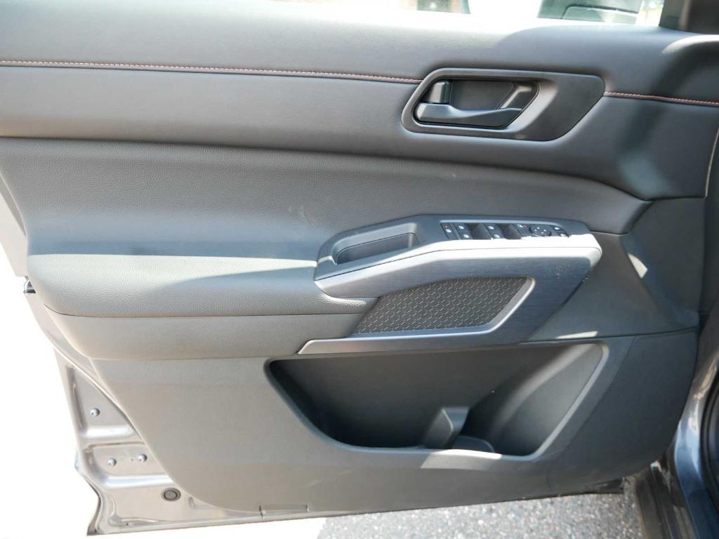 new 2025 Nissan Pathfinder car, priced at $43,968