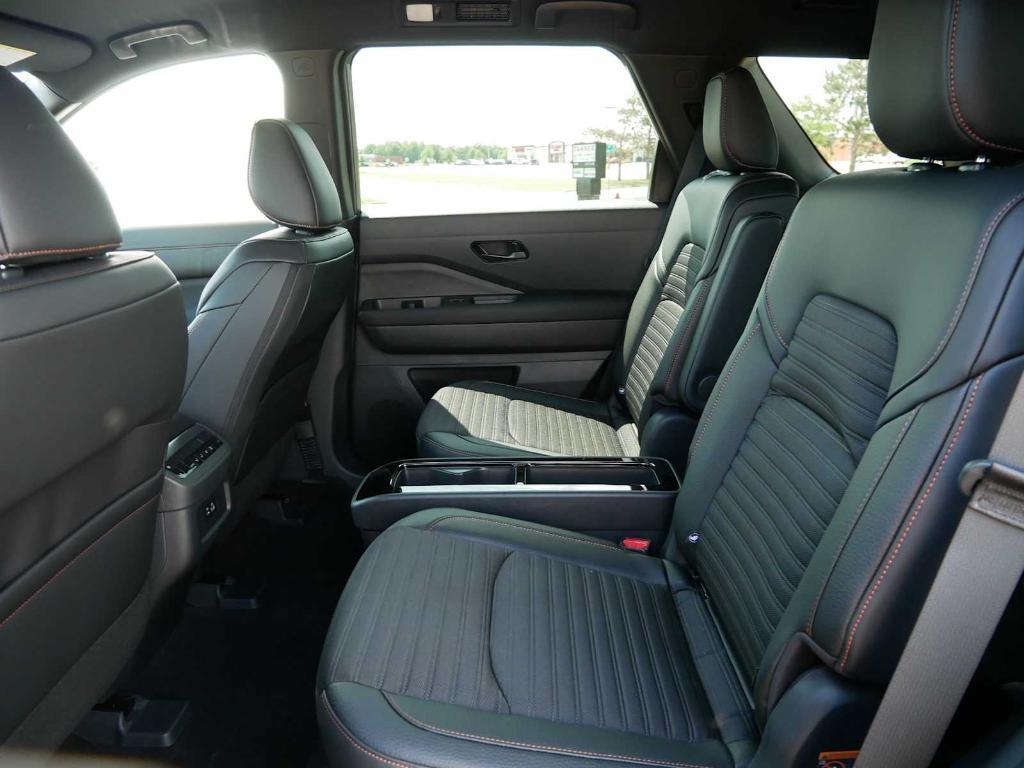 new 2025 Nissan Pathfinder car, priced at $43,968