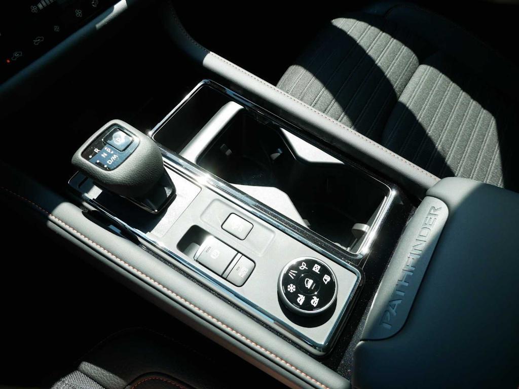new 2025 Nissan Pathfinder car, priced at $43,968