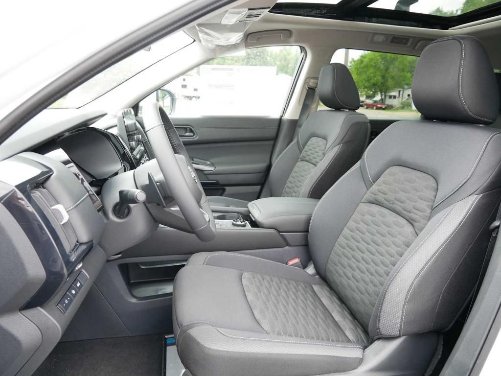 new 2025 Nissan Pathfinder car, priced at $43,569