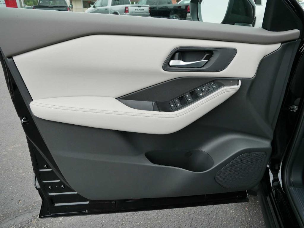 new 2025 Nissan Rogue car, priced at $32,029