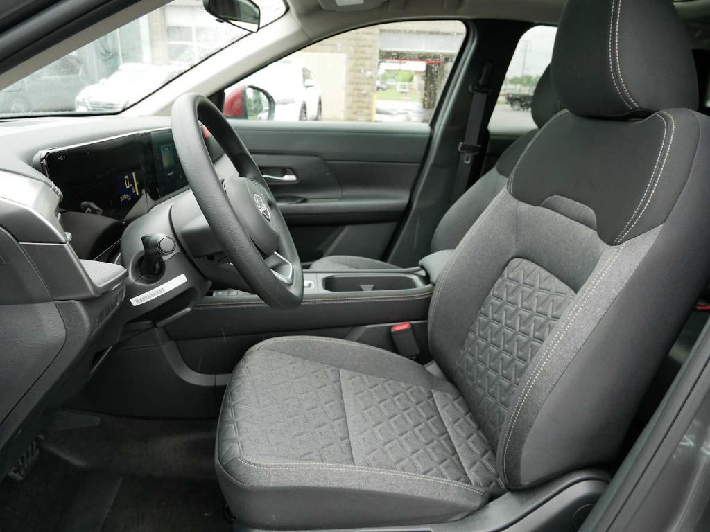 new 2025 Nissan Kicks car, priced at $28,218