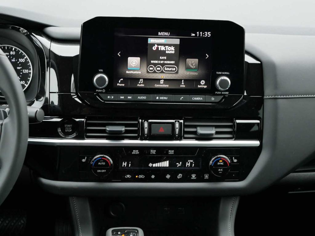 new 2025 Nissan Pathfinder car, priced at $37,006