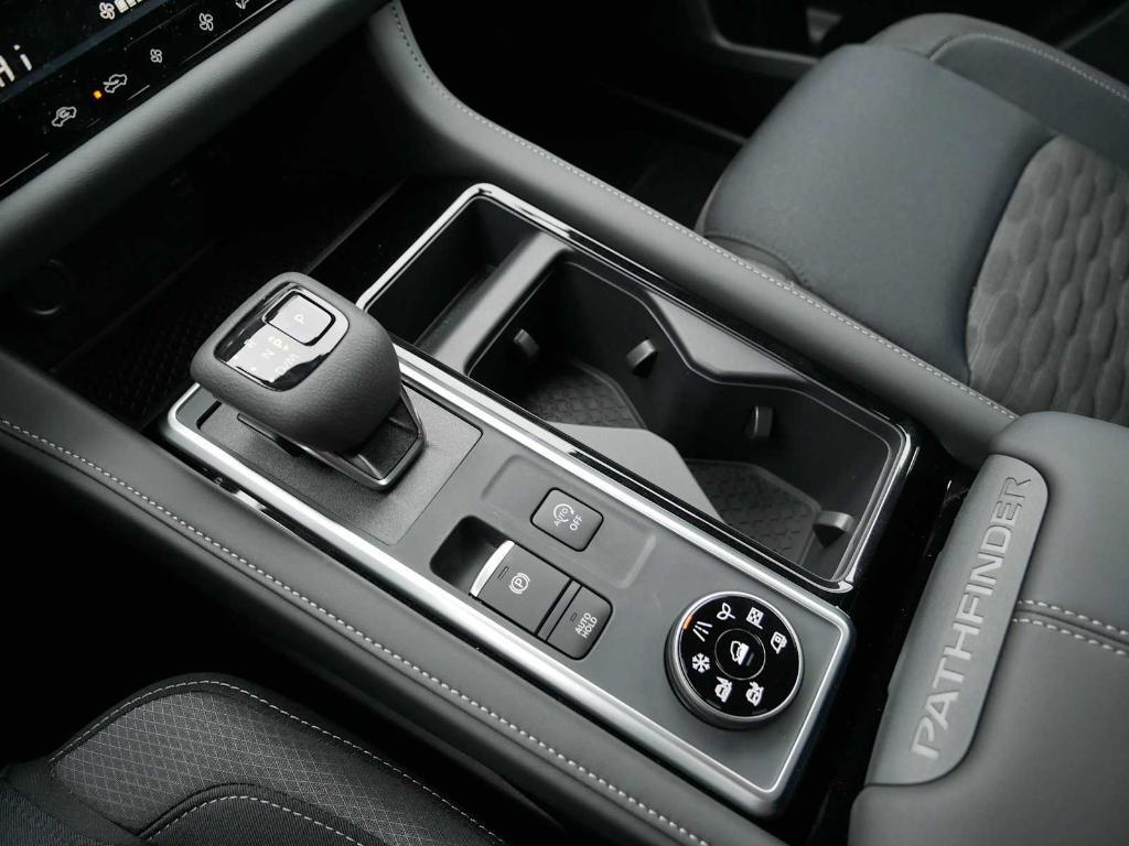 new 2025 Nissan Pathfinder car, priced at $37,006