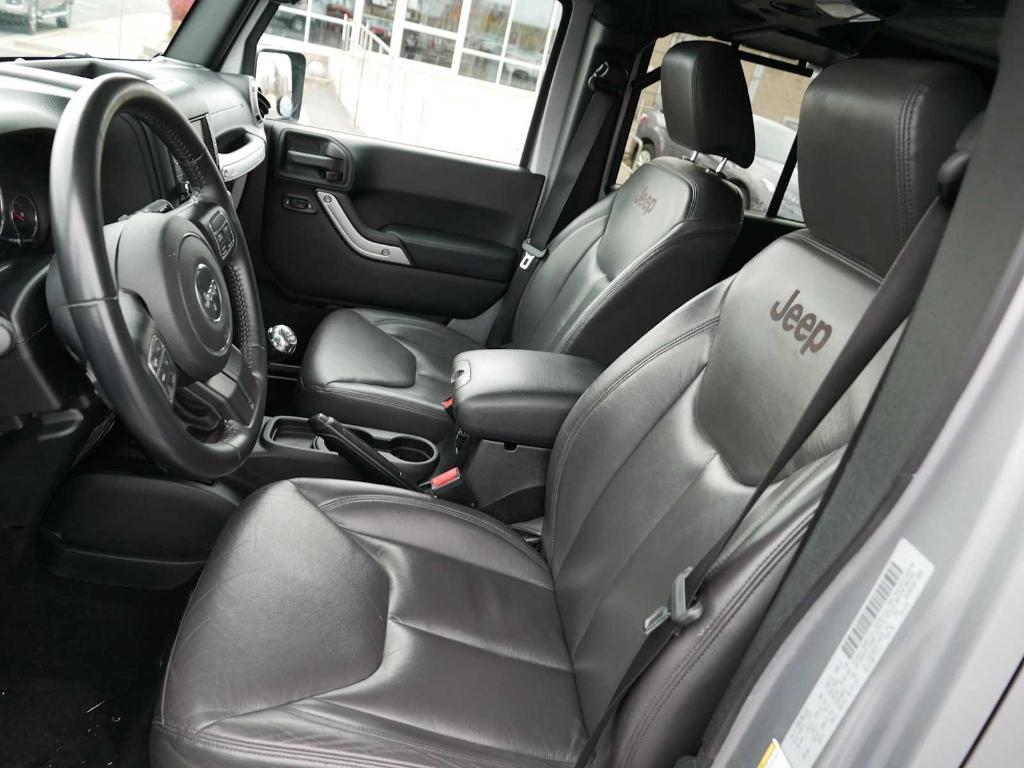 used 2015 Jeep Wrangler Unlimited car, priced at $17,893
