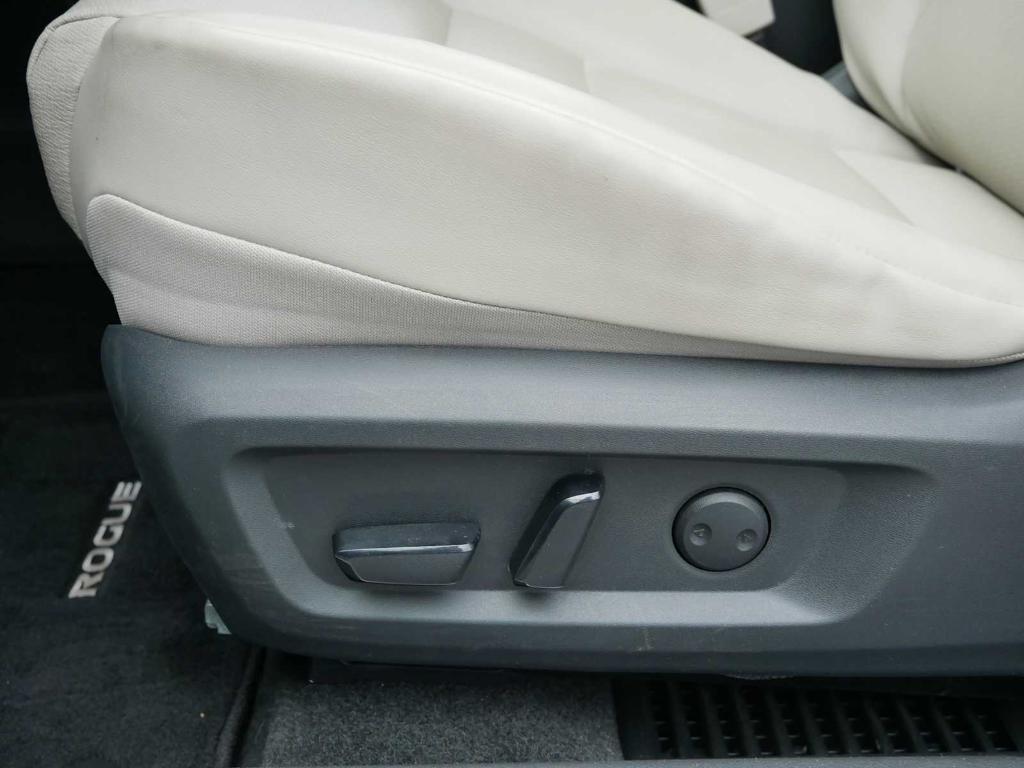 used 2022 Nissan Rogue car, priced at $21,555