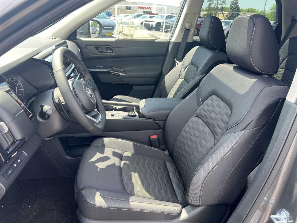 new 2025 Nissan Pathfinder car, priced at $43,166