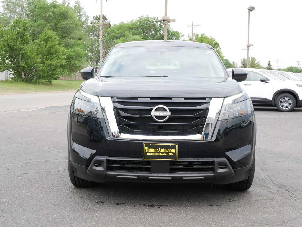 new 2025 Nissan Pathfinder car, priced at $38,219