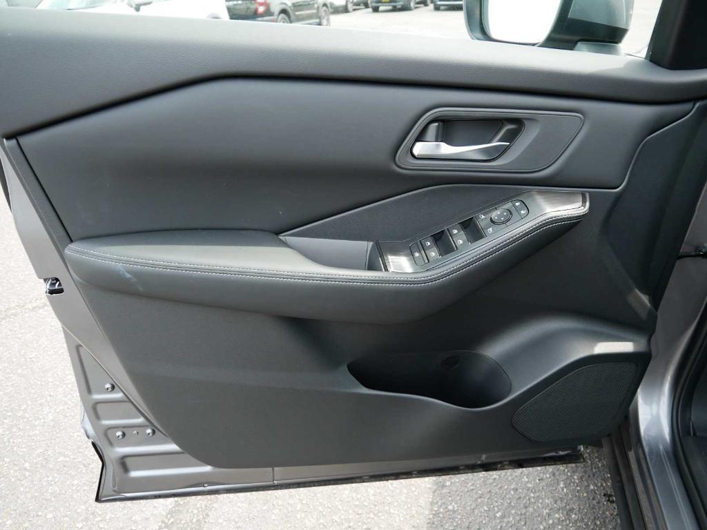 new 2025 Nissan Rogue car, priced at $32,029