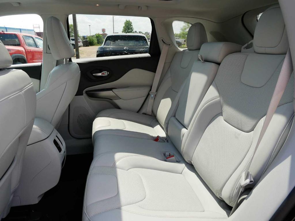 used 2021 Jeep Cherokee car, priced at $25,900