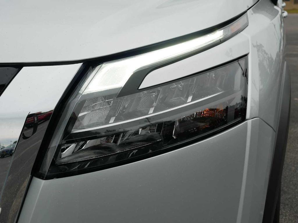 used 2023 Nissan Pathfinder car, priced at $25,884