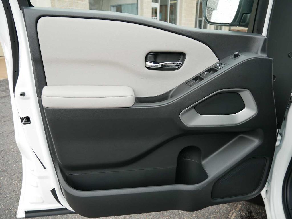 new 2025 Nissan Frontier car, priced at $40,539