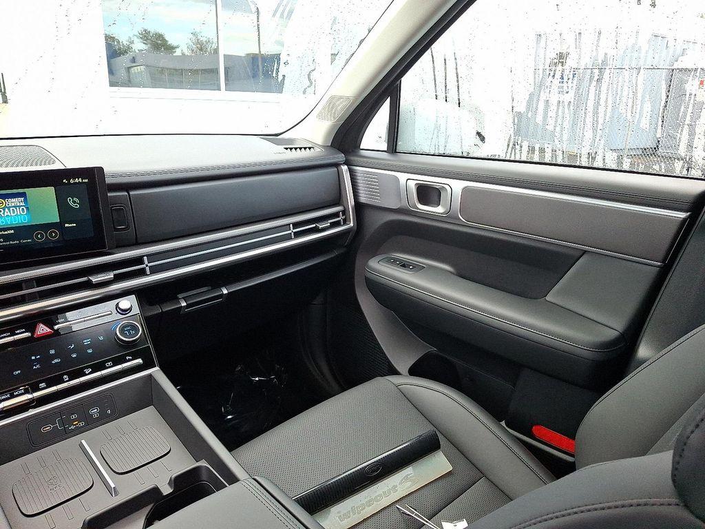 used 2025 Hyundai Santa Fe car, priced at $37,850