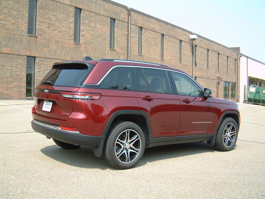 used 2022 Jeep Grand Cherokee car, priced at $42,788