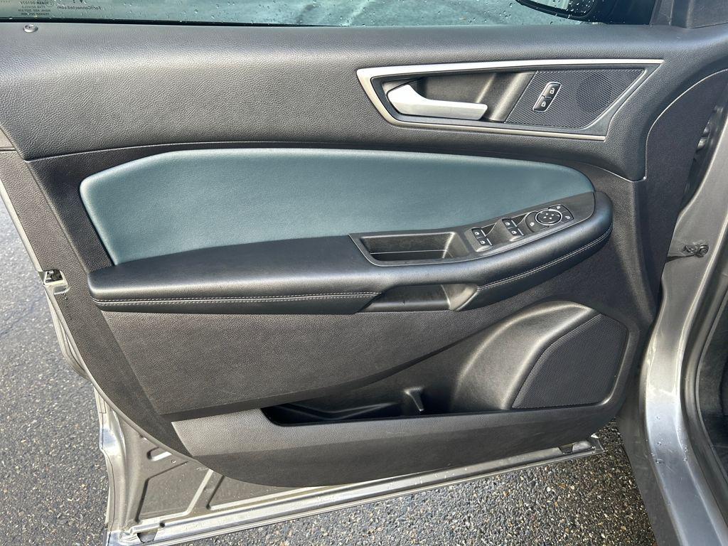 used 2022 Ford Edge car, priced at $22,343