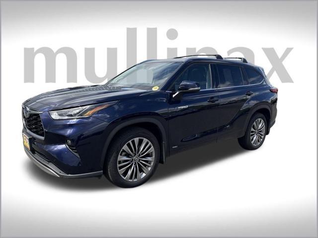 used 2021 Toyota Highlander Hybrid car, priced at $40,723