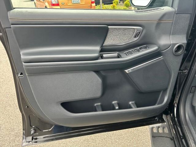new 2025 Ford Expedition car, priced at $82,415