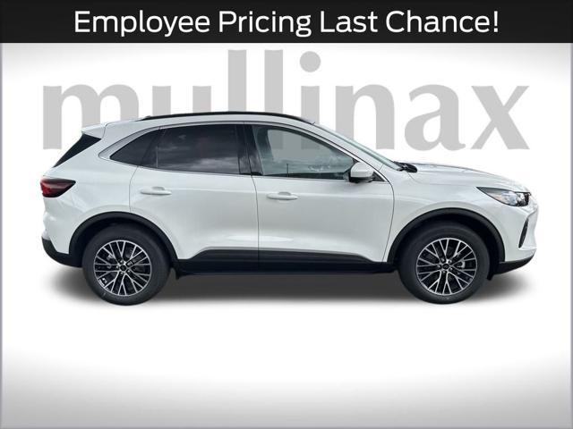 new 2025 Ford Escape PHEV car, priced at $40,086